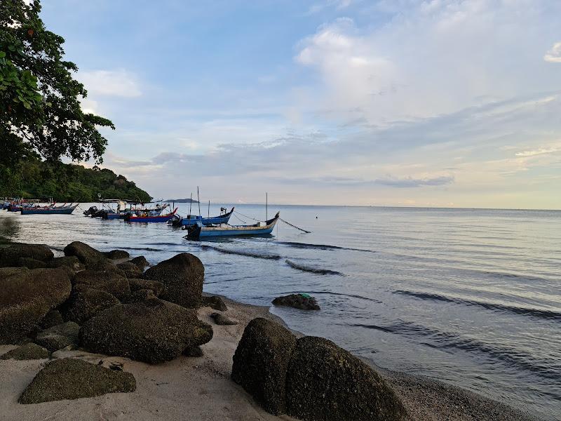 Gertak Sanggul Beach
