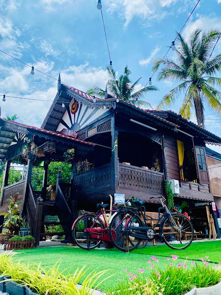 Teratak Nona Manis