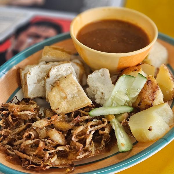 Famous Cucur Udang Meletop & Mee sotong 3