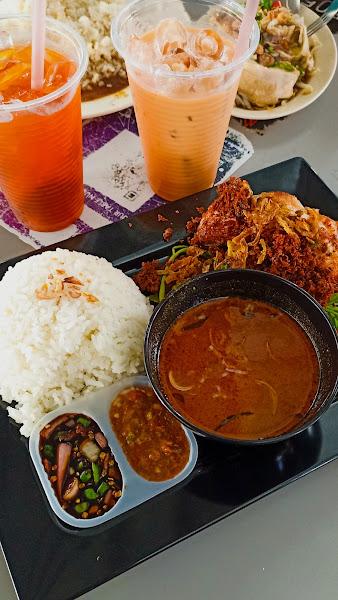 Kompleks Sri Selera Bayan Baru 2