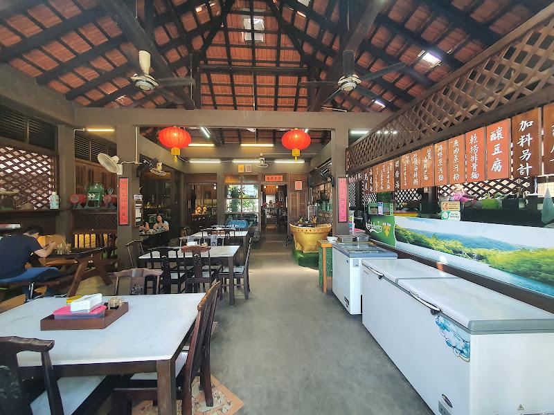 Arowana Eleven Cafe 福建面 3