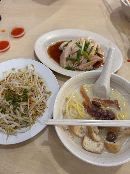 Hot Bowl White Curry Mee 2