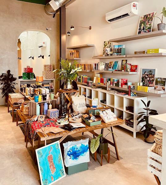 Kommune Lebuh Victoria | Conscious lifestyle & plant-based dining 1