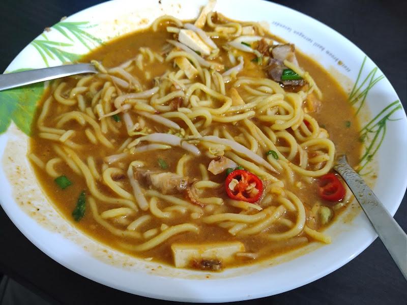 Mak Lang Mee Rebus Tulang 1