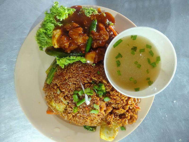 WARONG AKAK PORT GULAI KG SELAMAT