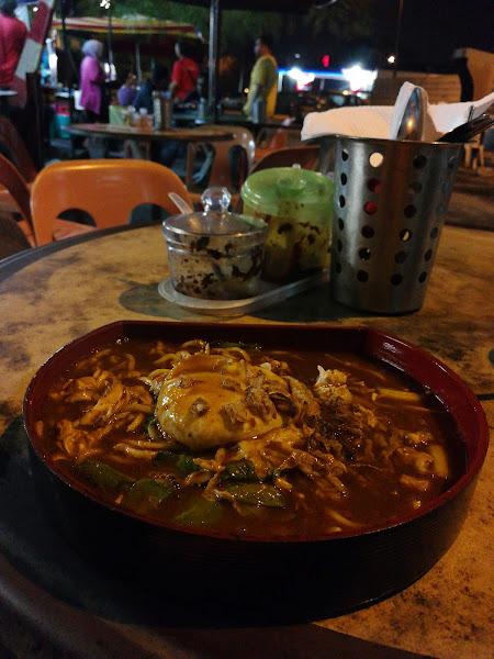 Kedai Mee Bandung Teloq Pecah Dalam 2
