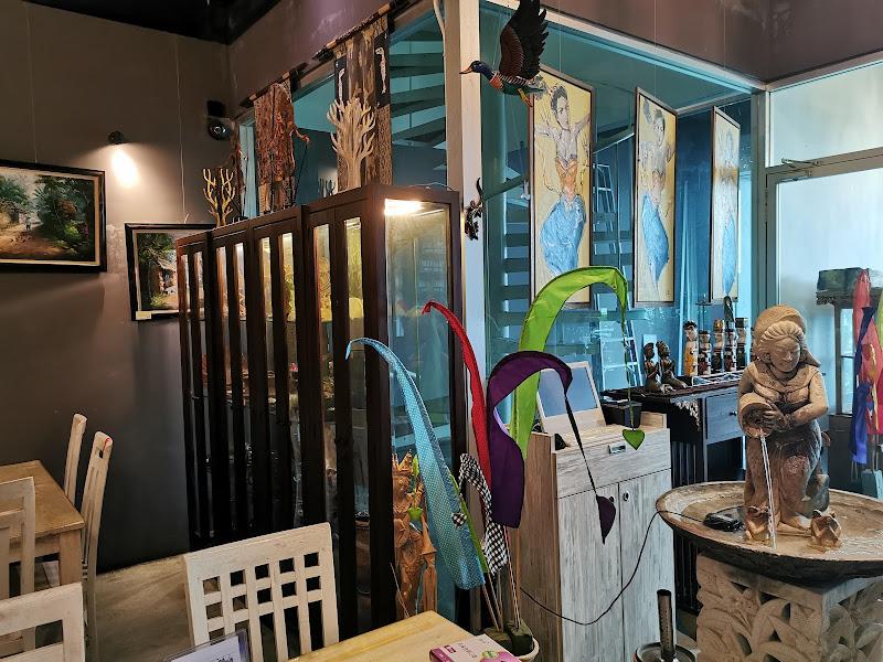 Gallery Photo 3